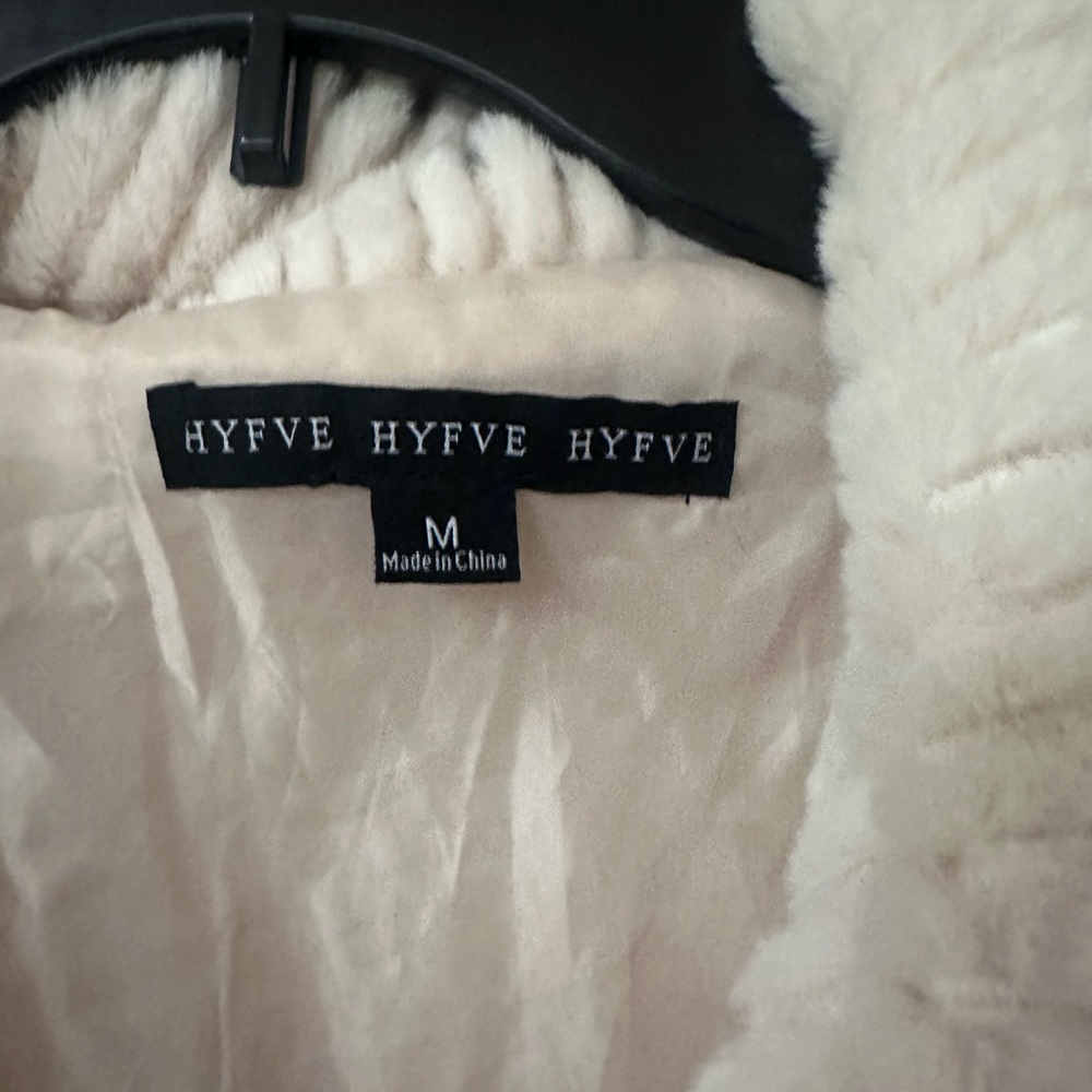 Stylish winter jacket - Picture 2 of 3